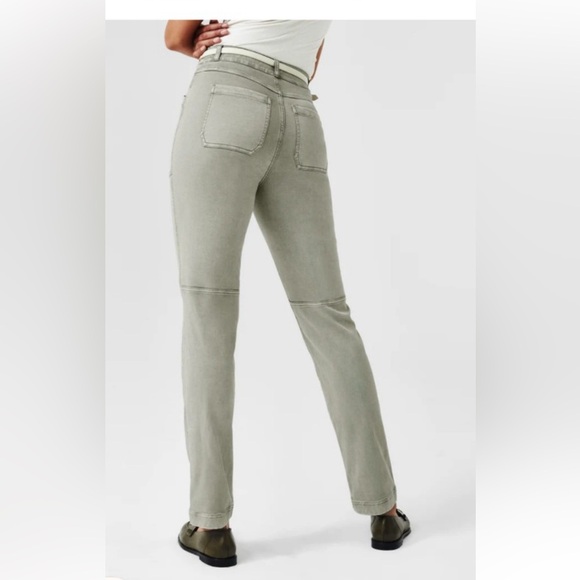 NWT SPANX Stretch Twill Straight Leg Pant in Olive Oil Womens Size M - Picture 16 of 16